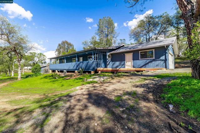 125 Sam Lynn Way, Oroville CA: https://media.crmls.org/mediaz/798ef29e-0c66-4613-8556-30e41d964821.jpg