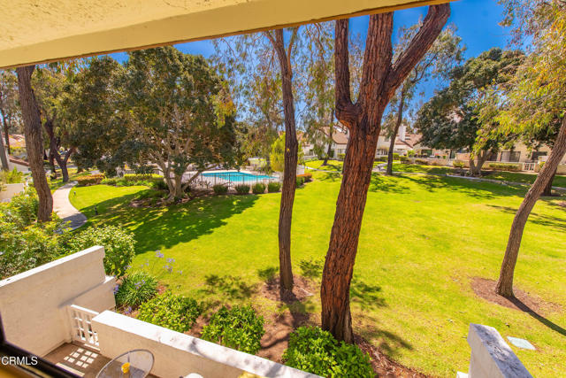 1404 Calle Lozano, Camarillo CA: https://media.crmls.org/mediaz/798f462d-77f6-4bb8-8b83-4a3a428f6cab.jpg