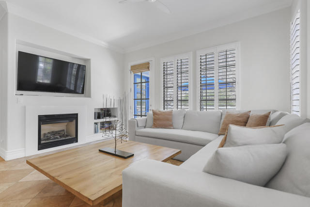 77692 Tradition Drive, La Quinta CA: https://media.crmls.org/mediaz/7990373c-15e6-4ef8-a84e-8c0a2401cd1c.jpg