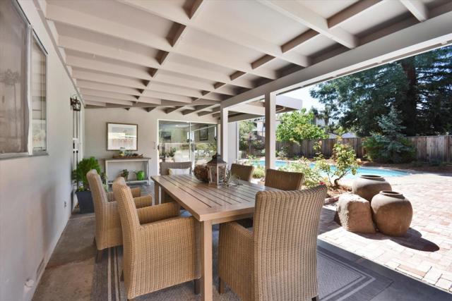 374 W Edith Avenue, Los Altos CA: https://media.crmls.org/mediaz/7991157c-14f3-4dc3-962d-4e93e07c1051.jpg