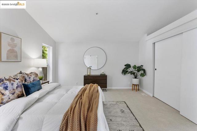 33526 4th ST, Union City CA: https://media.crmls.org/mediaz/799127de-ea55-4e42-80e7-af556818f451.jpg