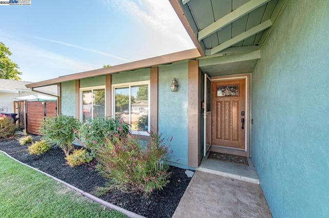 648 Buckeye Dr, Livermore CA: https://media.crmls.org/mediaz/79914dd5-c027-41ab-a01c-f2b92ad29d73.jpg