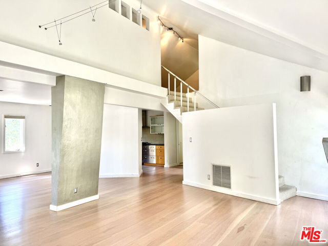 1153 N Poinsettia Place, West Hollywood CA: https://media.crmls.org/mediaz/7991b5d8-3b6a-4be6-a1ad-ad6e6f244ed8.jpg