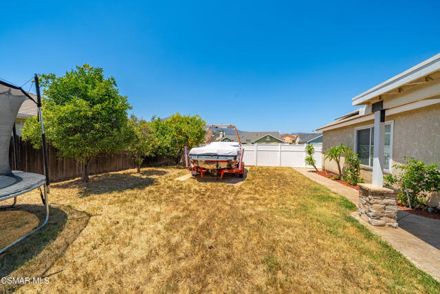 241 Cottonwood Lane, Fillmore CA: https://media.crmls.org/mediaz/79926e05-53c7-424c-8567-4b78986b000b.jpg
