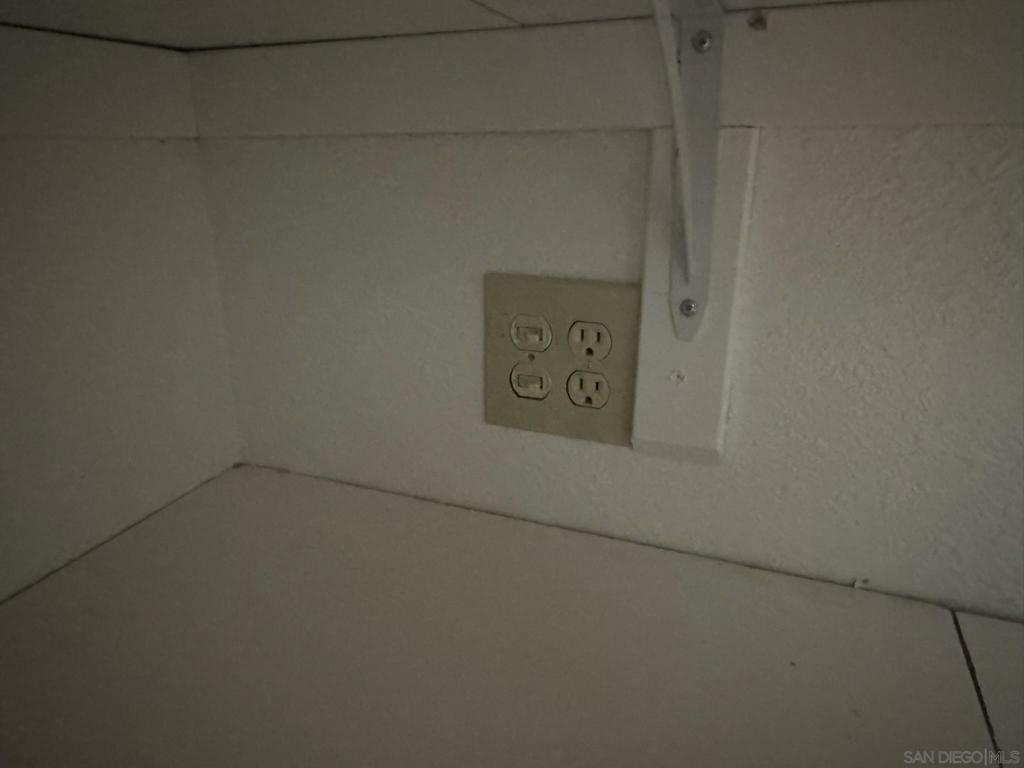 MLS #250026479SD img 4
