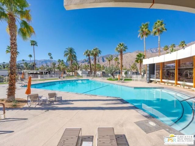 1111 E Palm Canyon Drive, Palm Springs CA: https://media.crmls.org/mediaz/799384ac-e184-49e7-95ca-1c14ba605bca.jpg