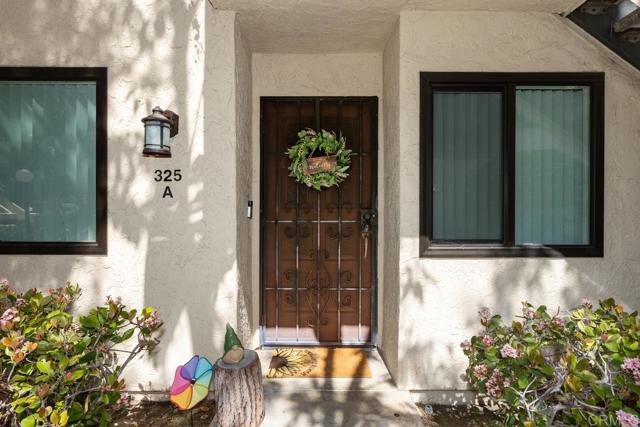 Detail Gallery Image 3 of 46 For 325 N Melrose Dr #a,  Vista,  CA 92083 - 2 Beds | 2 Baths