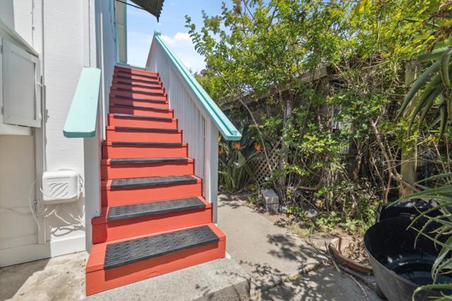 399 13th Avenue, Santa Cruz CA: https://media.crmls.org/mediaz/7995c1e4-0ace-4b41-959e-6b2e0468ce28.jpg