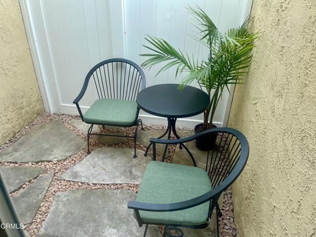 3077 Harbor Boulevard, Ventura CA: https://media.crmls.org/mediaz/7995e314-e7e5-4de0-8102-226ff4e1bb39.jpg