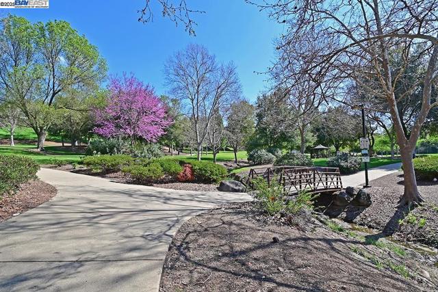 573 Junipero St, Pleasanton CA: https://media.crmls.org/mediaz/799623ee-dff3-4652-9ecd-0e3aa6110888.jpg