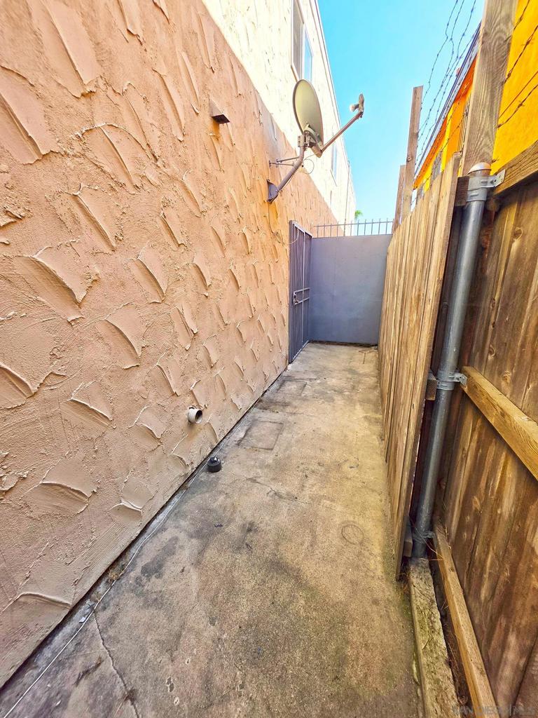 4056 Van Dyke Ave - photo 12