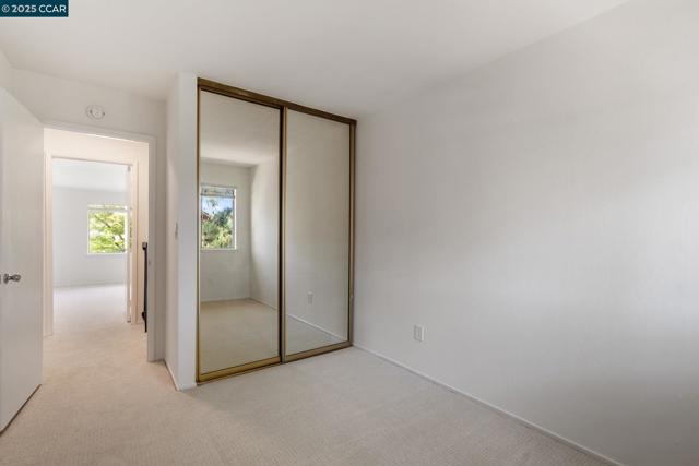 1706 Siskiyou Dr, Walnut Creek CA: https://media.crmls.org/mediaz/79973f0f-3df9-49fe-bda5-8e0718506981.jpg