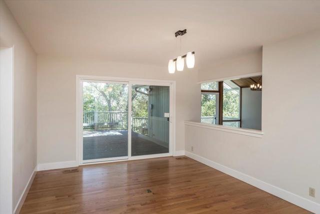 13434 Old Oak Way, Saratoga CA: https://media.crmls.org/mediaz/7997486d-e8b7-4d33-8e17-fe9f7a670a0b.jpg