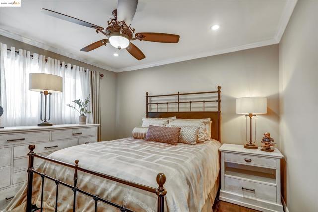 6610 Bancroft Avenue, Oakland CA: https://media.crmls.org/mediaz/799847ef-68b2-4bc1-98e3-cf1bb918affc.jpg