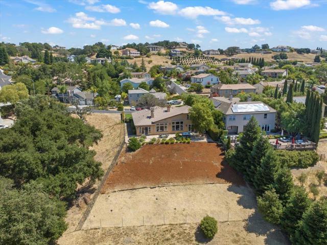 2330 Stonecress Street, Gilroy CA: https://media.crmls.org/mediaz/7998d845-fc3e-464c-9414-6cbcab0b7ece.jpg