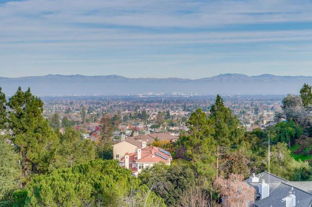 21697 Rainbow Drive, Cupertino CA: https://media.crmls.org/mediaz/7998eda3-0446-42d1-b3ce-c360bf873b94.jpg