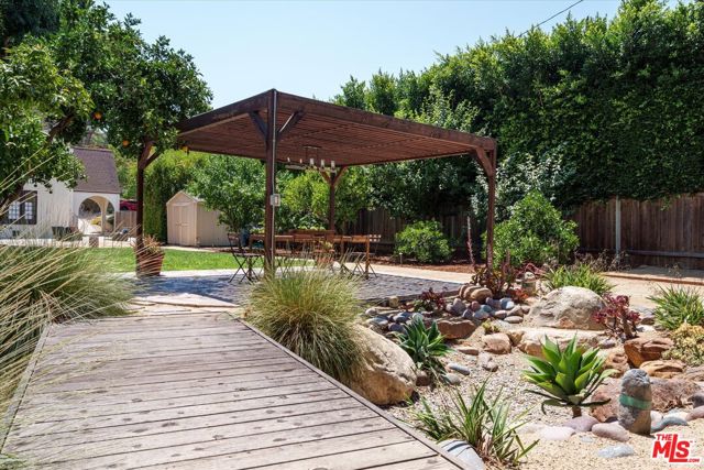 2064 Ames Street, Los Angeles CA: https://media.crmls.org/mediaz/799a01c3-7de3-4332-9fa2-6fab3f0338df.jpg