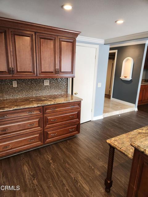 13644 Deering Lane, Moorpark CA: https://media.crmls.org/mediaz/799af8d4-9f5e-4c39-99fb-c1a2770d7238.jpg