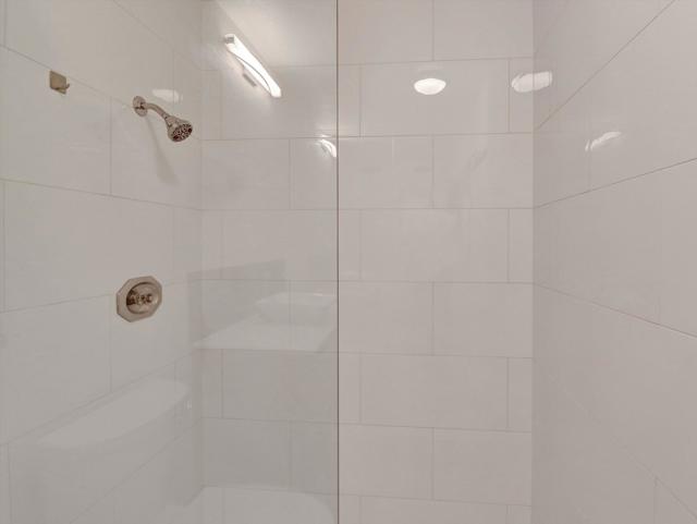 426 Village W Square, Palm Springs CA: https://media.crmls.org/mediaz/799b4e07-2d24-4856-8295-5efa0fbf0950.jpg
