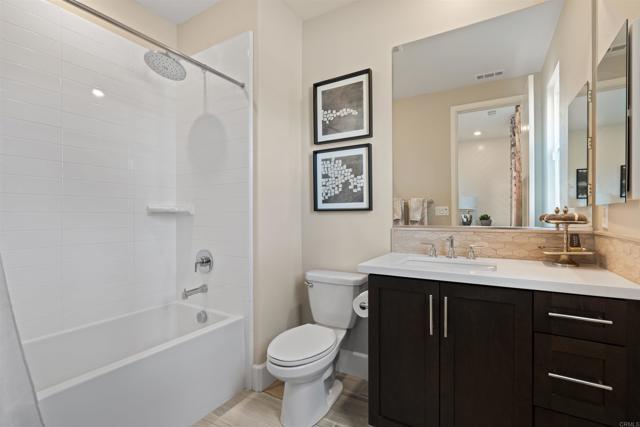 Detail Gallery Image 32 of 69 For 17028 Rendezvous Cir, San Diego,  CA 92127 - 5 Beds | 5/1 Baths