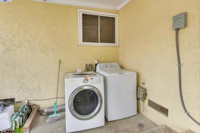 Image 30 of 37 For 15535 Sedgeman St