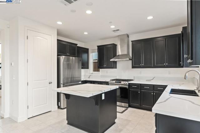 Image 11 of 28 For 2526 Modena Dr