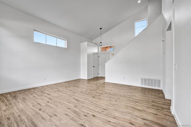 4871 Seascape Dr, Oceanside CA: https://media.crmls.org/mediaz/799e2842-571c-41d8-b9f4-c64fd4f8fc20.jpg