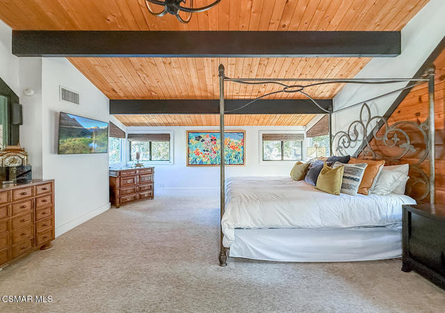 123 Lake Sherwood Drive, Lake Sherwood CA: https://media.crmls.org/mediaz/799e7287-7636-429b-81a1-9fa552426559.jpg
