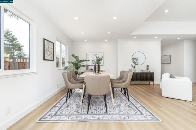 1400 Granada St, Vallejo CA: https://media.crmls.org/mediaz/799e8120-efd6-4723-92d1-c21da4b4d6f2.jpg