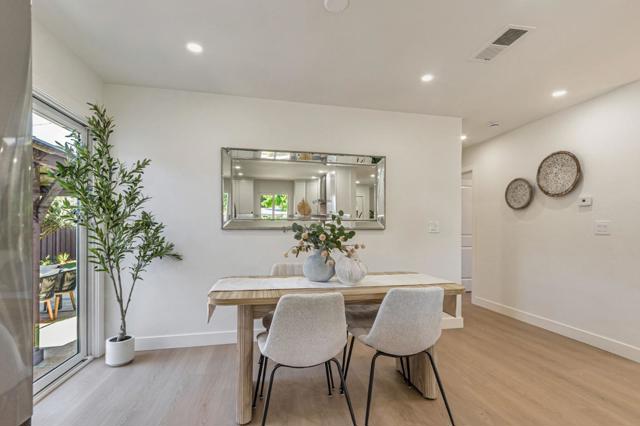 890 Silacci Drive, Campbell CA: https://media.crmls.org/mediaz/799eaf2b-3d6c-4d63-99f5-d1f7c80e6ce1.jpg