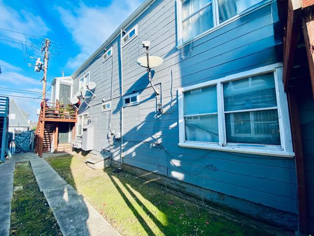 1507 E 15th Street, Oakland CA: https://media.crmls.org/mediaz/799f8043-993c-4750-a557-e5672750ea3b.jpg