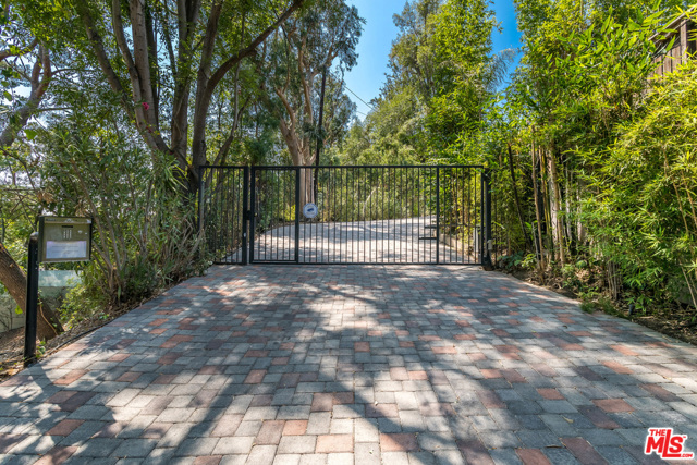 Image 2 for 2557 Greenvalley Rd, Los Angeles, CA 90046
