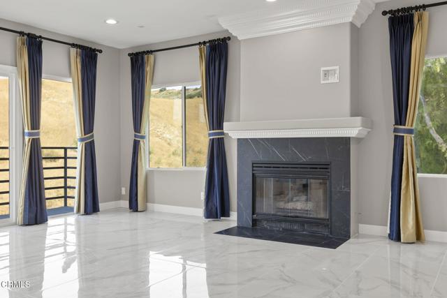 40 Saddlebow Road, Bell Canyon CA: https://media.crmls.org/mediaz/79a07b82-d60b-422b-936c-7317304a09d9.jpg