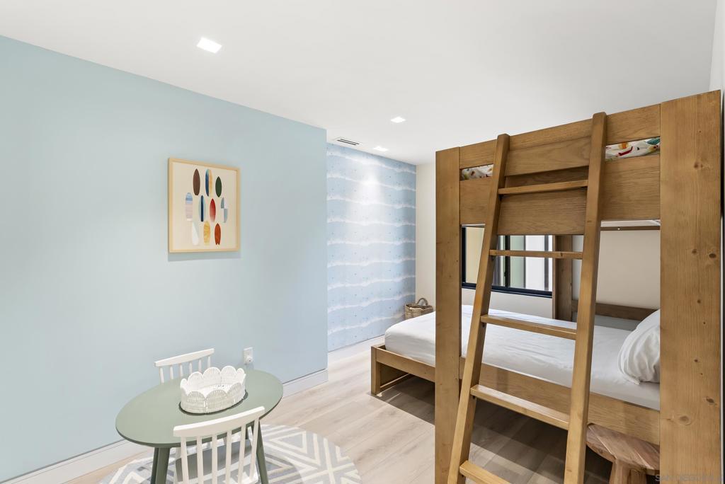 MLS #250043261SD image #21