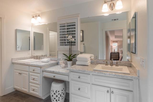207 Pearl Lane, Menlo Park CA: https://media.crmls.org/mediaz/79a1e13b-7f45-413a-a716-ce4a0c706f44.jpg