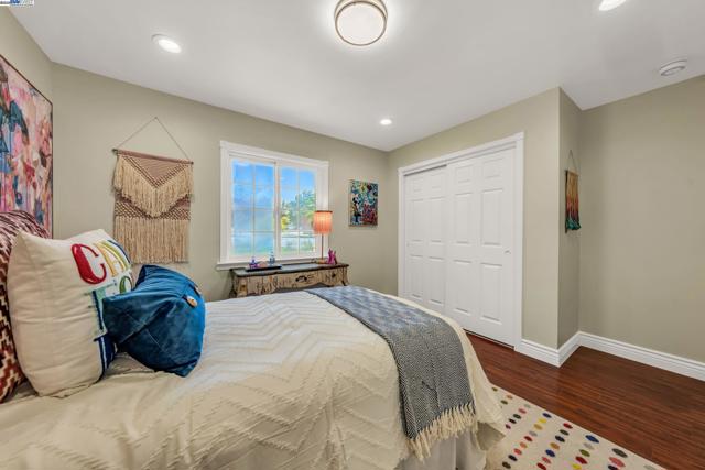 41917 Camino Santa Barbara, Fremont CA: https://media.crmls.org/mediaz/79a2343e-fabc-409e-851f-36013e88882d.jpg