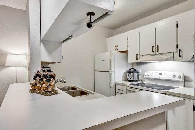 377 Mandarin Drive, Daly City CA: https://media.crmls.org/mediaz/79a240ff-2bc8-4c0b-aa11-5f9e6c933b05.jpg