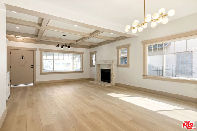 1558 W 47th Street, Los Angeles CA: https://media.crmls.org/mediaz/79a2ae91-9f7b-4186-a4df-a28bbc2b9d9a.jpg