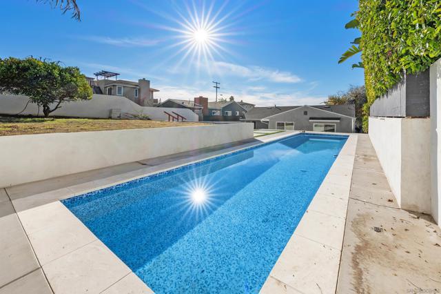 2103 Garfield, San Diego CA: https://media.crmls.org/mediaz/79a2c0b0-fa49-4cdd-b133-f4816d48865d.jpg