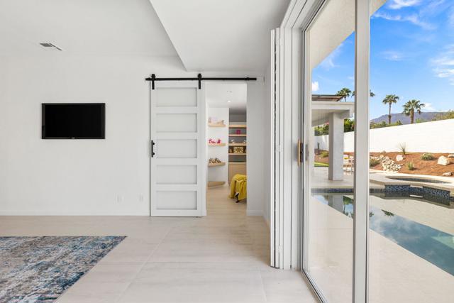 47215 Heliotrope Drive, Palm Desert CA: https://media.crmls.org/mediaz/79a32b08-1899-4793-90e3-7dbd53ed8da2.jpg