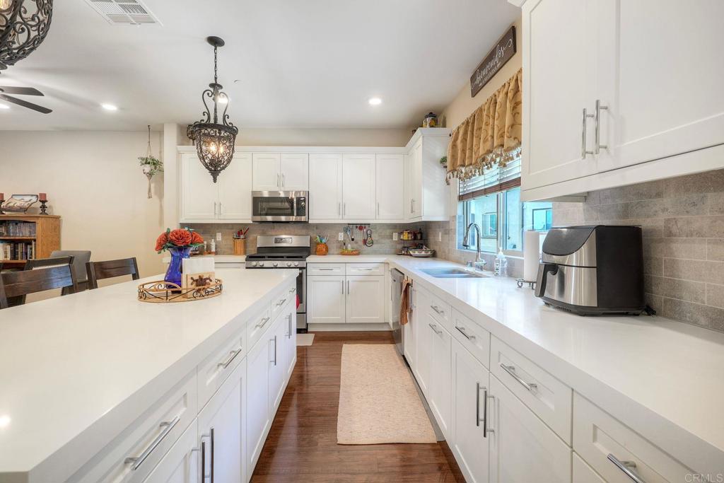 1576 Castillo Way - photo 15