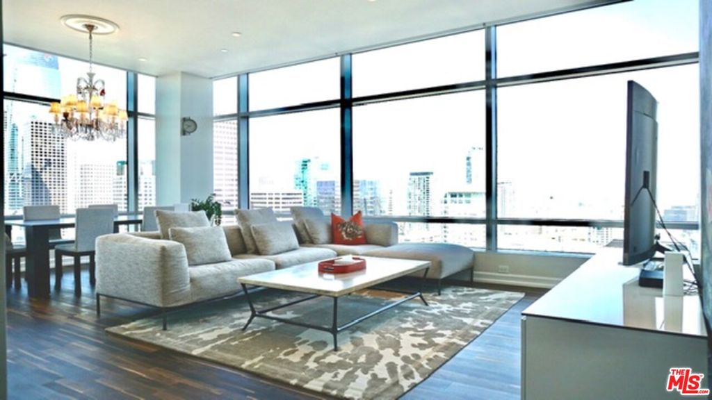 900 W Olympic Boulevard 27G, Los Angeles, CA 90015