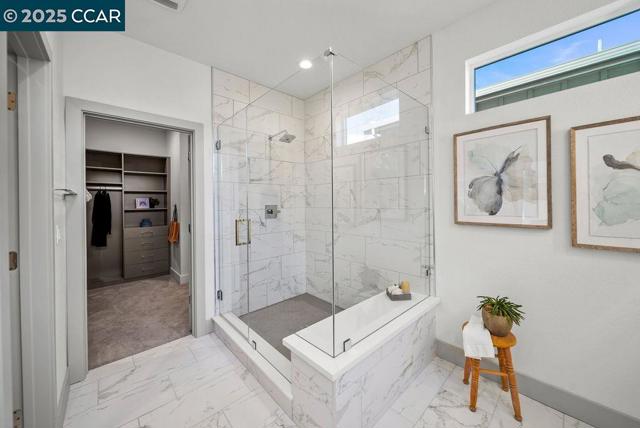 44 Analisa Ln, Walnut Creek CA: https://media.crmls.org/mediaz/79a3e492-000c-48b7-bc79-08810d2ea3fc.jpg