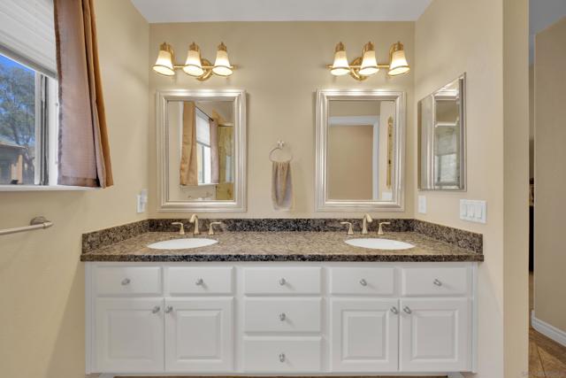 9327 Lake Murray Blvd, San Diego CA: https://media.crmls.org/mediaz/79a3f983-760e-43d6-84d7-bf058f022a91.jpg
