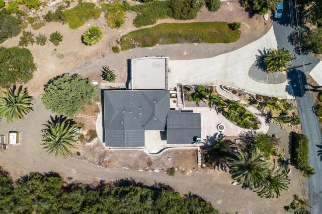 1148 Emerald Heights Rd, El Cajon CA: https://media.crmls.org/mediaz/79a431e6-9be4-48bd-9841-cfd50eea7159.jpg