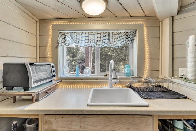 25585 Alderwood St Street, Idyllwild CA: https://media.crmls.org/mediaz/79a44902-1925-4596-b6a8-014c386638c9.jpg