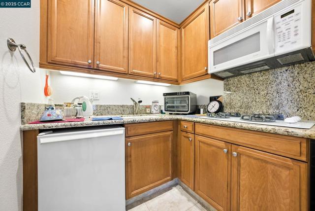 630 Oscar St, Vallejo CA: https://media.crmls.org/mediaz/79a50a31-dd70-4611-975c-180a093666e8.jpg