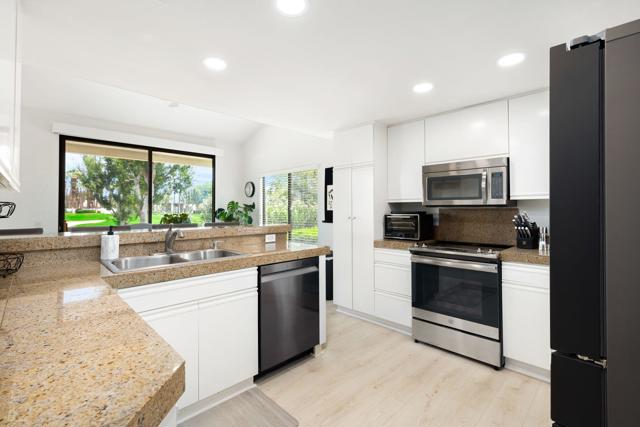 Image 13 of 36 For 54912 Shoal Creek
