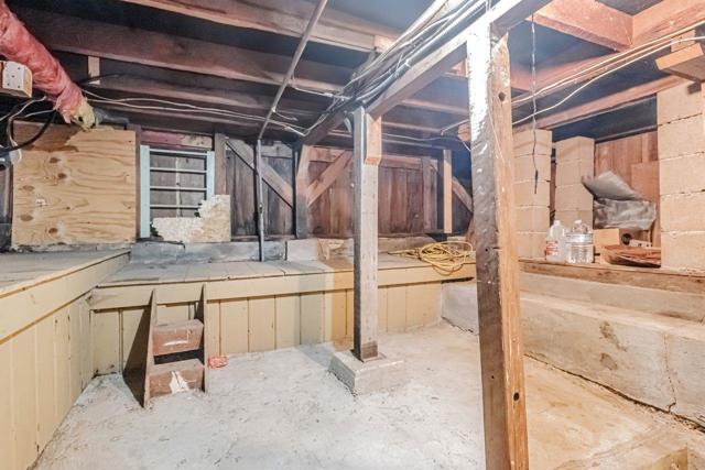 0 Big Tree Way, Woodside CA: https://media.crmls.org/mediaz/79a60c1a-ed78-419f-8c90-1a35a9591286.jpg
