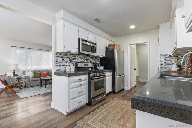 1167 Peutz Valley Rd, Alpine CA: https://media.crmls.org/mediaz/79a77d10-d42b-4b78-849b-f35cf1f96d98.jpg